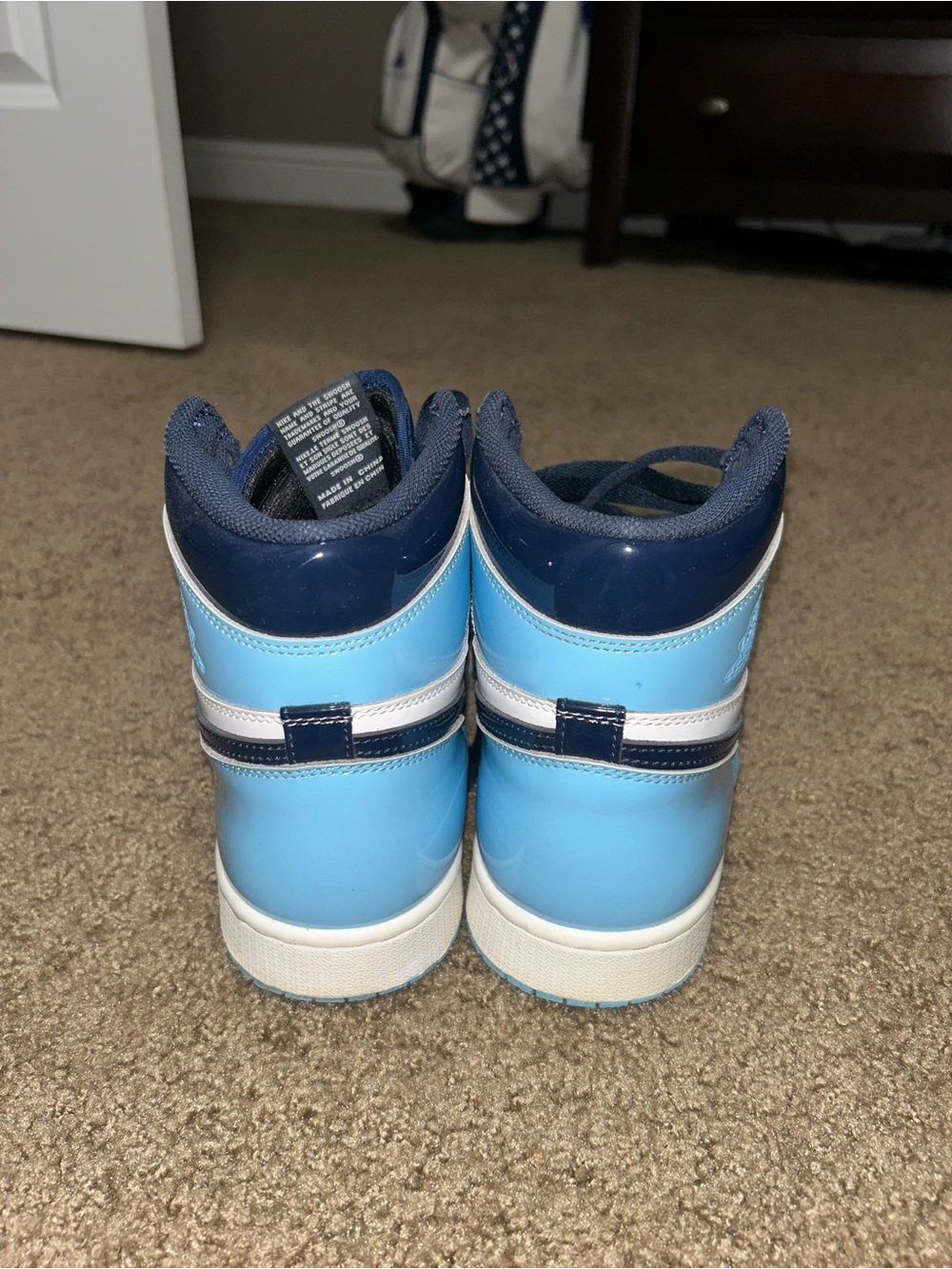 Nike Jordan 1 Retro High “UNC Patent” - Picture 3 of 6